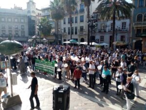 Concentración en Huelva en favor de la sanidad pública