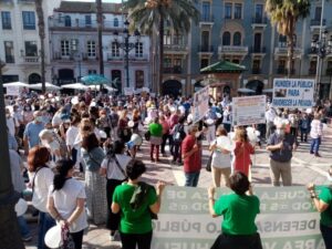 Concentración en Huelva en favor de la sanidad pública