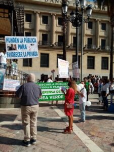 Concentración en Huelva en favor de la sanidad pública