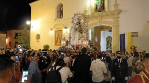 Procesion de la Virgen del Rosario en Cartaya 2