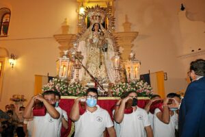 Procesion de la Virgen del Rosario en Cartaya 3