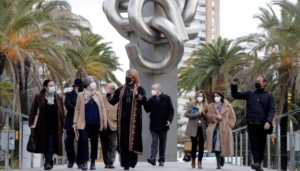 El Puerto de Huelva recibe a la bisnieta de la escultora del Monumento a Colón