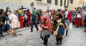 Cabalgata del Carnaval Colombino de Huelva (2)