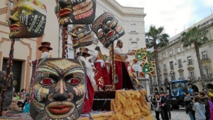 Cabalgata del Carnaval Colombino de Huelva (2)