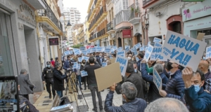 Concentración de agricultores ante la Subdelegación del Gobierno en Huelva