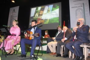 Huelva entrega sus Banderas de Andalucía por el 28-F