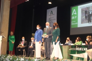 Huelva entrega sus Banderas de Andalucía por el 28-F