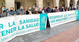 Protesta alcaldes por la situacion de la sanidad en Huelva 2