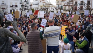 manifestación por el agua en la Sierra