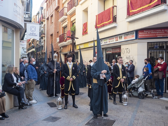 jueves-santo-misericordia-huelva-imagenes