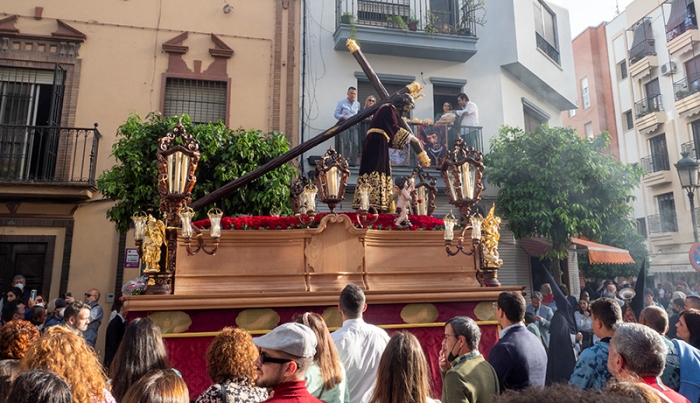 Imágenes de la Hermandad de la Redención en Huelva