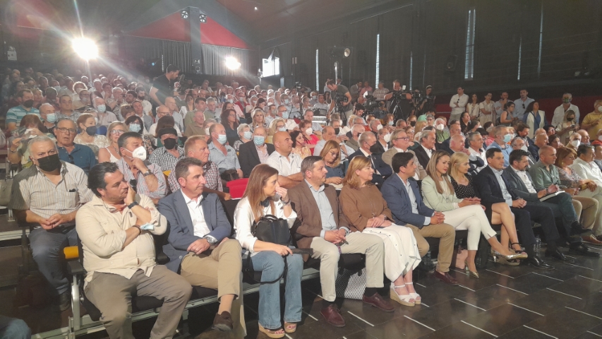 Juanma Moreno presenta en Huelva el programa electoral del PP para el 19-J