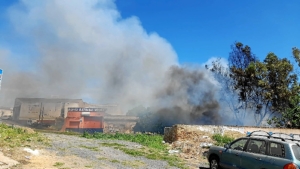 video bomberos sofocan incendio huelva