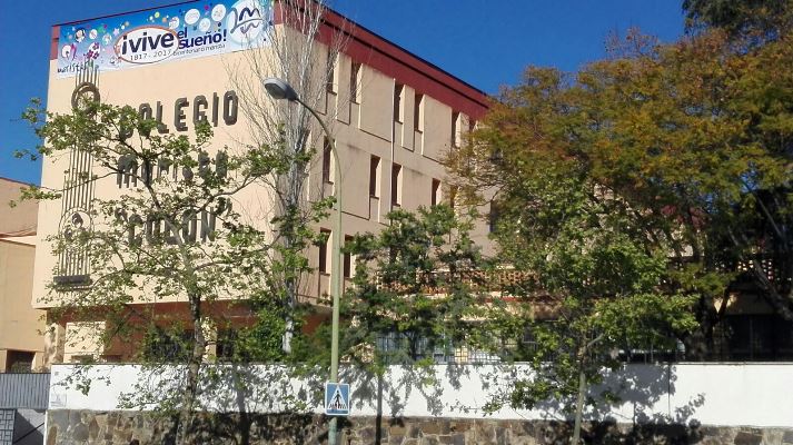 Maristas Huelva recupera el Día del Antiguo Alumno homenajeando a seis docentes