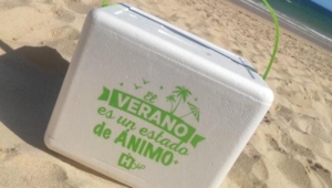 Neveras de playa gratis para los clientes de Holea