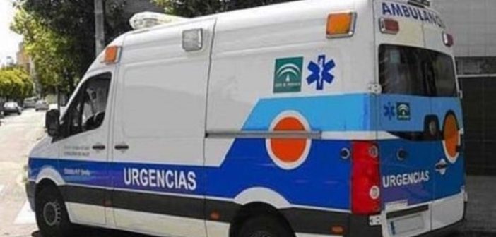 atropello Isla Cristina Ambulancia