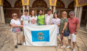 El Ayuntamiento de Huelva recibe al nadador David Sánchez
