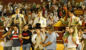 Manzanares, Roca Rey y Alejandro Conquero salen a hombros en la segunda de Colombinas