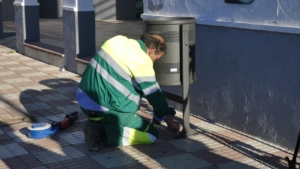 Huelga indefinida de recogida de basura y limpieza en Almonte