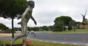 monumento futbol punta umbria