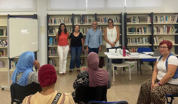 Mujeres inmigrantes se forman en ayuda a domicilio en Bonares