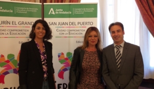 La Junta reconoce el compromiso de San Juan del Puerto con la educación