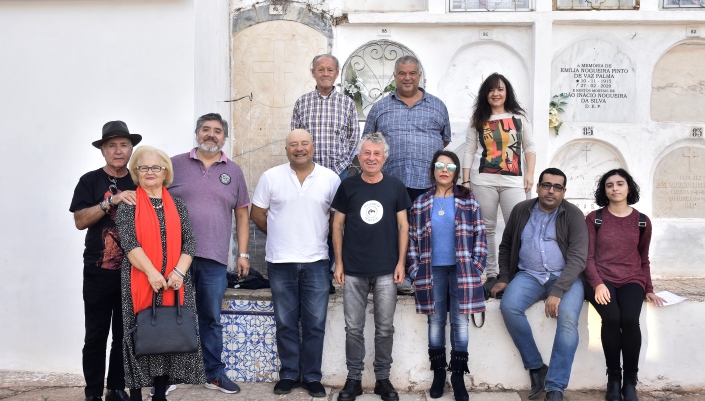 Poetas del Guadiana recitan versos en el cementerio de Castro Marim