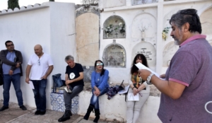 Poetas del Guadiana recitan versos en el cementerio de Castro Marim