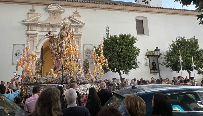 Imágenes de la procesión de la Virgen del Carmen en Huelva