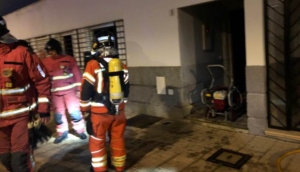 Bomberos extinguen un incendio en una vivienda de La Palma del Condado