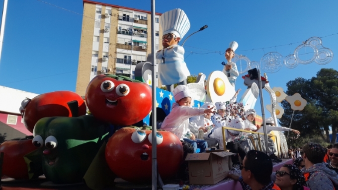 La cabalgata de Reyes reparte ilusión en Huelva