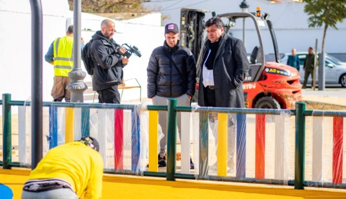 La barriada de La Navidad cuenta con un nuevo parque infantil y circuito biosaludable