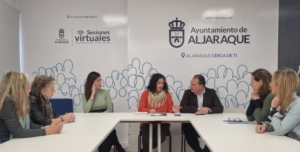 Aljaraque recibe la visita de la responsable del IAM en Huelva