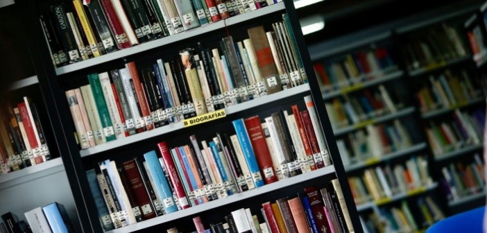 Más de 100.000 euros para que 54 bibliotecas de Huelva adquieran lotes bibliográficos