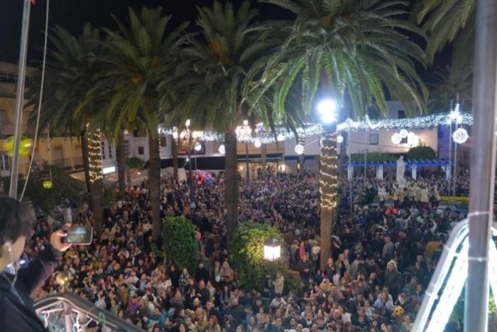 Los Reyes Magos inundan de magia las calles de Ayamonte