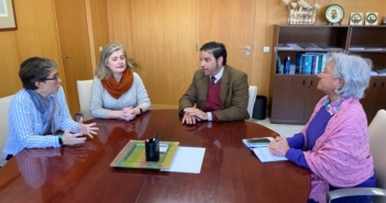 El delegado de Sostenibilidad recibe a la nueva directora de la UNIA en La Rábida