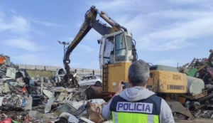 La Policía desmantela un vertedero y chatarrería ilegal en Huelva