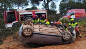 Un herido tras el vuelco de un coche en Moguer