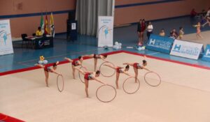 Unos 500 jóvenes participan en los encuentros deportivos de gimnasia rítmica de la Diputación