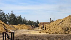 Magnon está preparada para iniciar la última fase de la extinción del incendio de su parque exterior de biomasa en Huelva