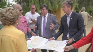 Gabriel Cruz presenta el proyecto para “un nuevo” Parque Robinson en el Molino de la Vega