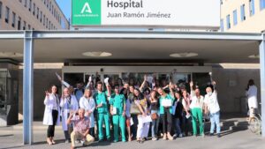 45 médicos especialistas se gradúan en el hospital Juan Ramón Jiménez