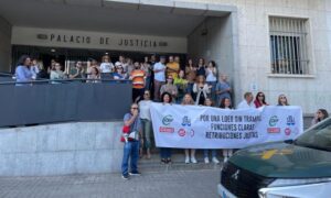 Los funcionarios de Justicia vuelven a concentrarse en Huelva