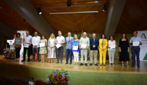 Homenaje a los 220 trabajadores de la enseñanza jubilados durante este curso en Huelva