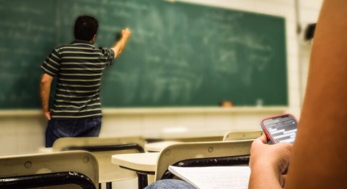 CCOO denuncia la indefensión de los docentes ante los actos violentos