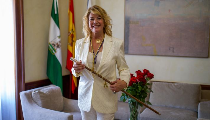 Pilar Miranda ya es oficialmente la primera alcaldesa de la historia de Huelva