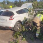 Un herido en un brutal accidente entre dos coches en la A-49