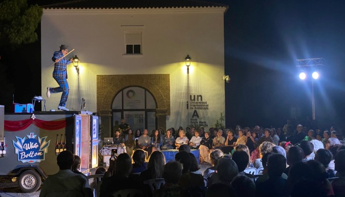 El circo 'White Bottom' cierra las actividades culturales de la UNIA en La Rábida