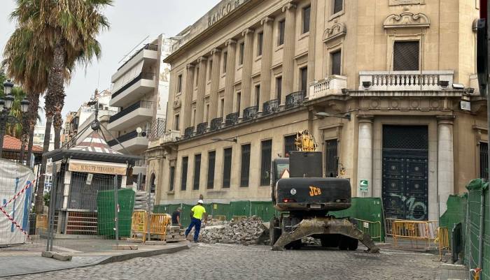 El último tramo de las obras de peatonalización de la plaza de las Monjas, en marcha