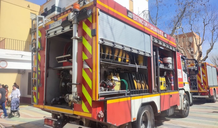 Una mujer herida tras incendiarse un aire acondicionado en un piso de Huelva bomberos DANA